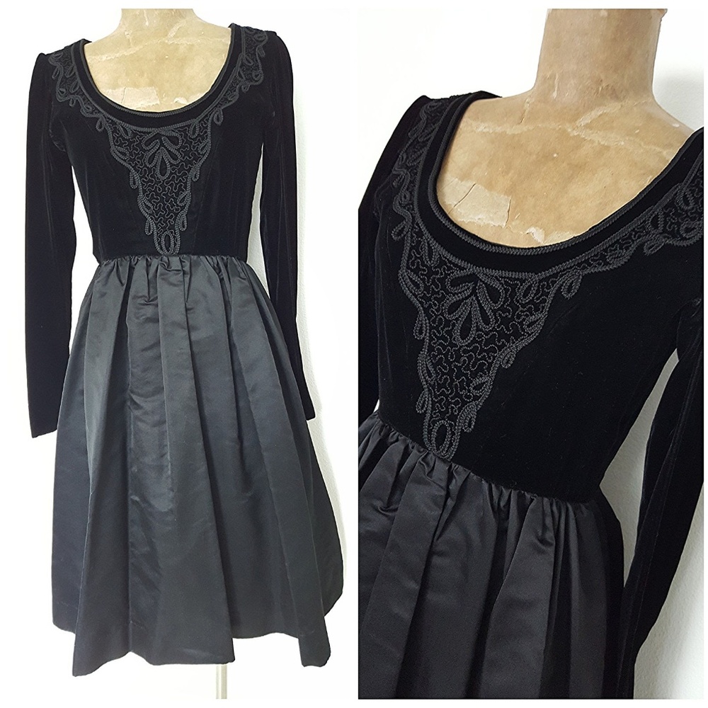 Vintage 60s Black Velvet Cocktail Party Size Small